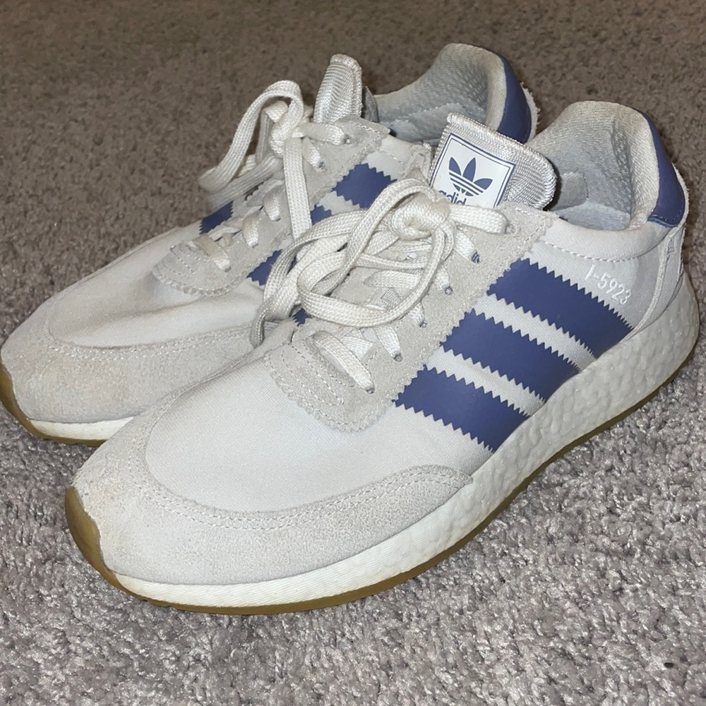 Adidas tennis shoe